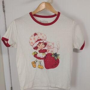 STRAWBERRY SHORTCAKE T SHIRT SIZE LARGE